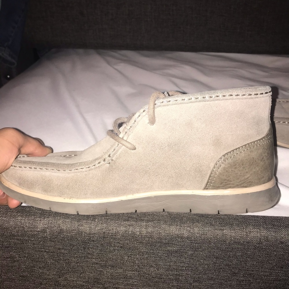 UGGS Men’s - Picture 3 of 7